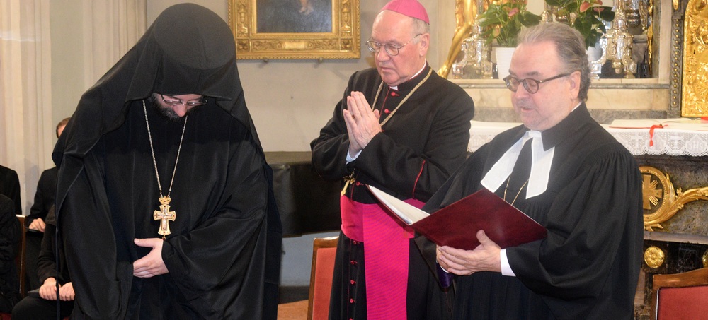'Politiker-Gottesdienst' in der Wiener Hofburgkapelle / Georg Pulling/Kathpress Ökumenischer Gottesdienst am 23. Oktober 2024 in der Wiener Hofburgkapelle vor der konstituierenden Sitzung des Nationalrats. Archimandrit Athanasius Buk, Bischof Alois Schwarz, Bischof Michael Chalupka (v.l.n.r.)