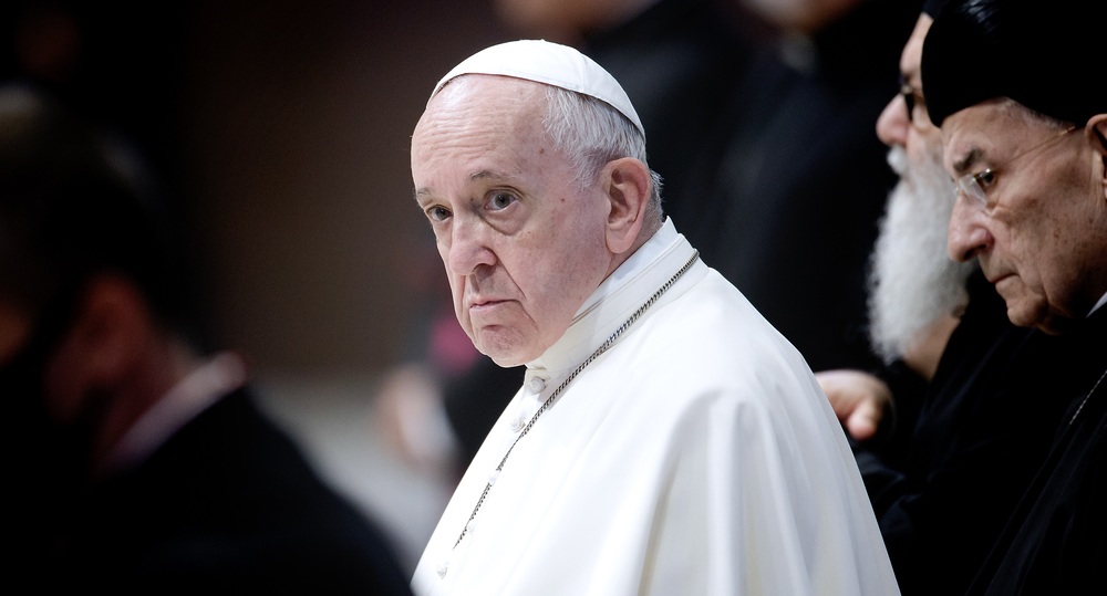 Papst Franziskus / Copyright 2021, KNA GmbH, www.kna.de, All Rights Reserved, Vatican Media Papst Franziskus zwischen Vertretern der christlichen Kirchen im Libanon zu Beginn des Libanon-Gipfels, am 1. Juli 2021 im Petersdom im Vatikan.