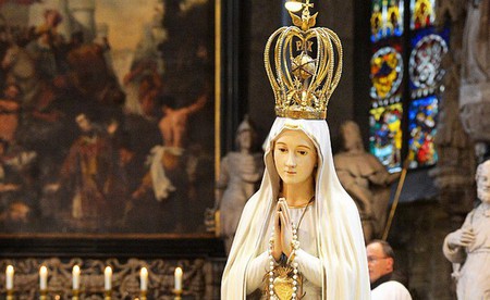 Fatimastatue bei der Wiener Maria Namen-Feier / kathbild.at