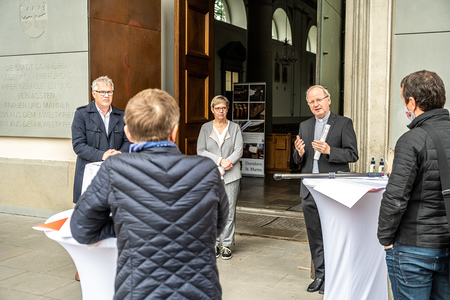 Katholische Kirche VorarlbergCorona / Pressegespräch Wiederaufnahme GottesdiensteBischof Dr. Benno ElbsPastoralamtsleiter Martin FenkartPastoral- und Gemeindeleiterin Dr. Nora BöschDornbirn St. Martin13. Mai 2020