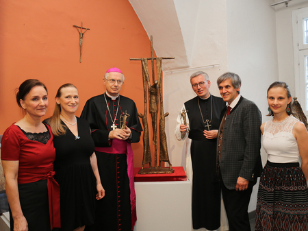 Eröffnung der Ausstellung 'Christus tragen' / ELISABETH FUERST