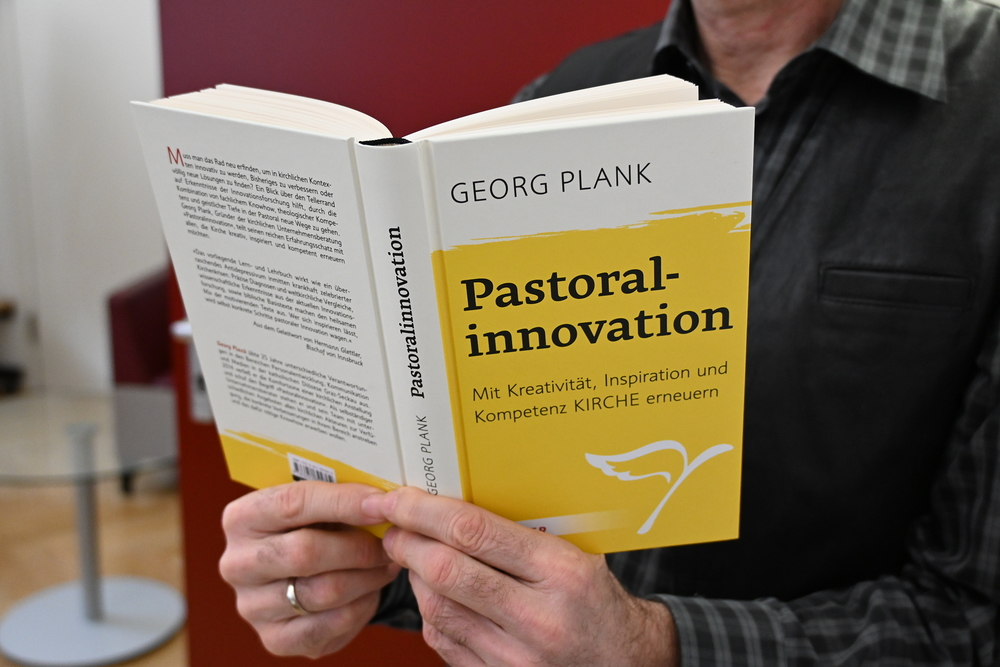 Pastoralinnovation - Buch von Georg Plank / Kathpress/Paul Wuthe 'Pastoralinnovation': Neuer Lehrgang soll kirchliche Innovation stärken