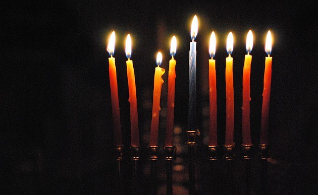 Channukah-Leuchter / Flickr Creative Commons