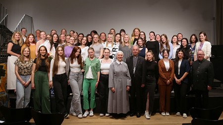 Erzdiözese ehrt Schülerinnen mit Ledóchowska Schul-Award