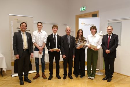 Salzburger Erzdiözese zeichnet Maturanten mit Kothgasser-Preis aus