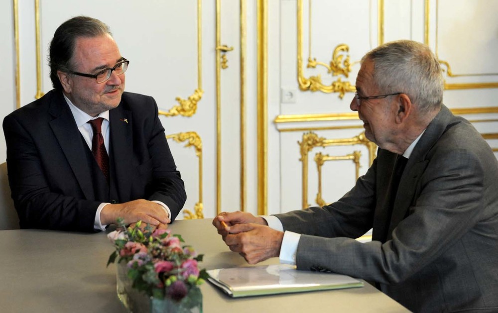 Klimawandel, Karfreitag und Kritik an der Abschiebepraxis von Lehrlingen: Zentrale Themen beim Antrittsbesuch des neuen Bischofs Michael Chalupka bei Bundespräsident Alexander Van der Bellen. / Foto: epd/ M. Uschmann