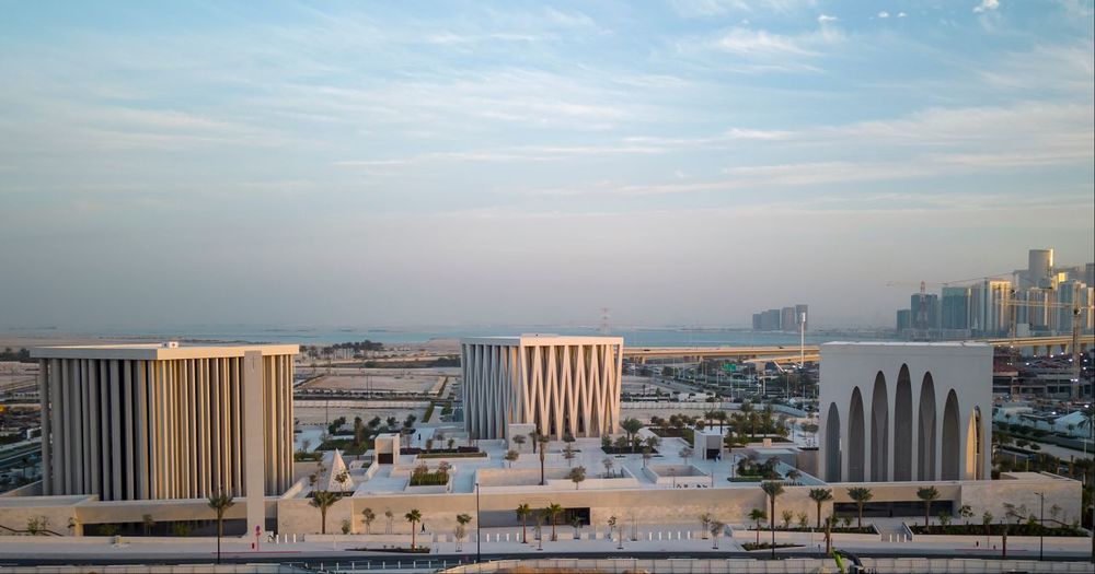 'Abrahamic Family House' in Abu Dhabi mit Moschee, Kirche und Synagoge / abrahamicfamilyhouse.ae 'Abrahamic Family House' in Abu Dhabi mit Moschee, Kirche und Synagoge